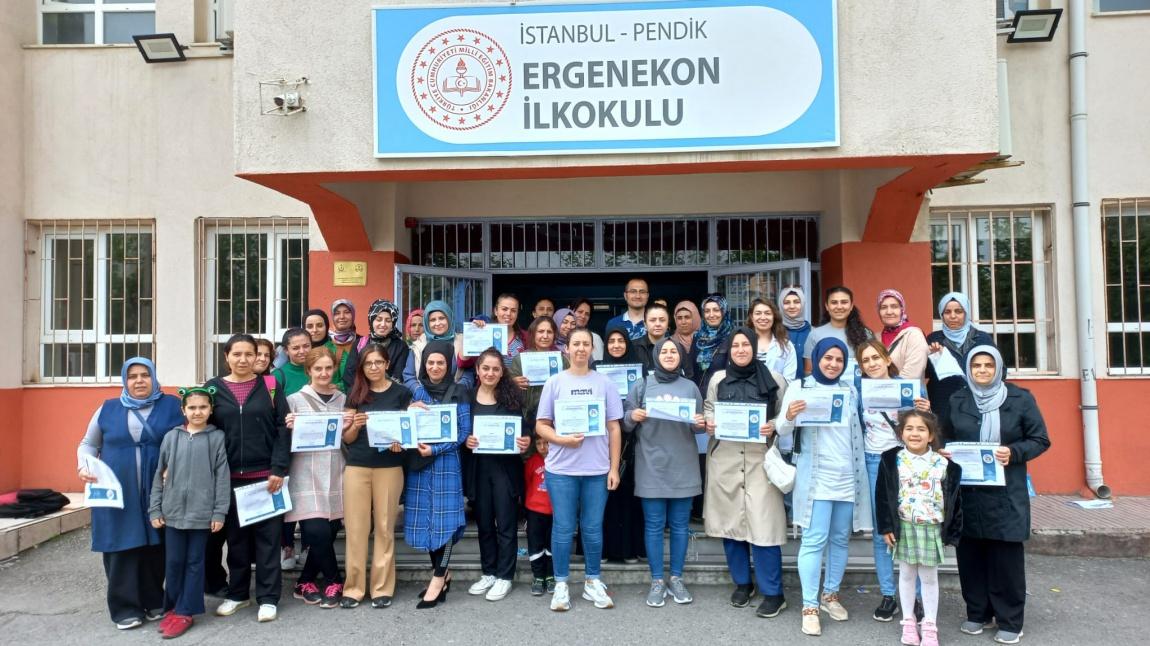 İstanbul Veli Akademileri Projesi Katılım Belgesi Töreni